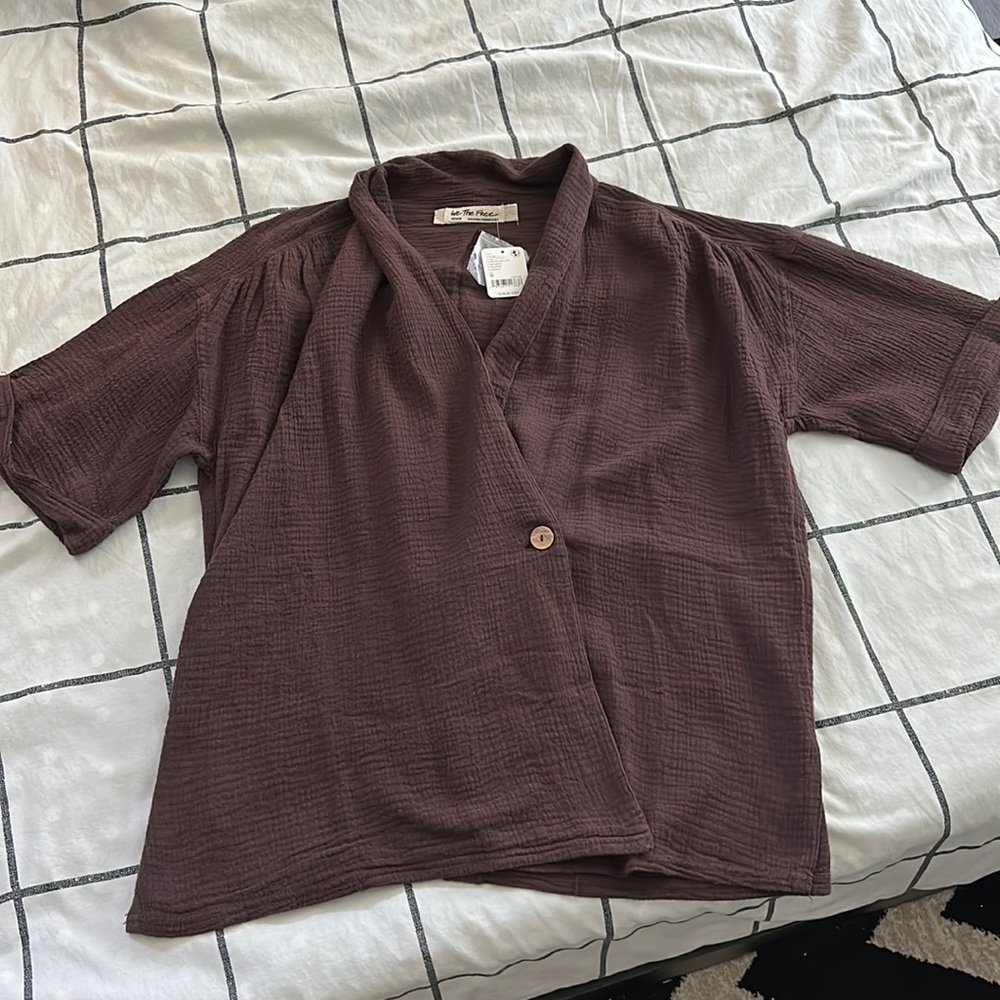 ✨NWT FREE PEOPLE CHOCOLATE BUTTON TOP✨